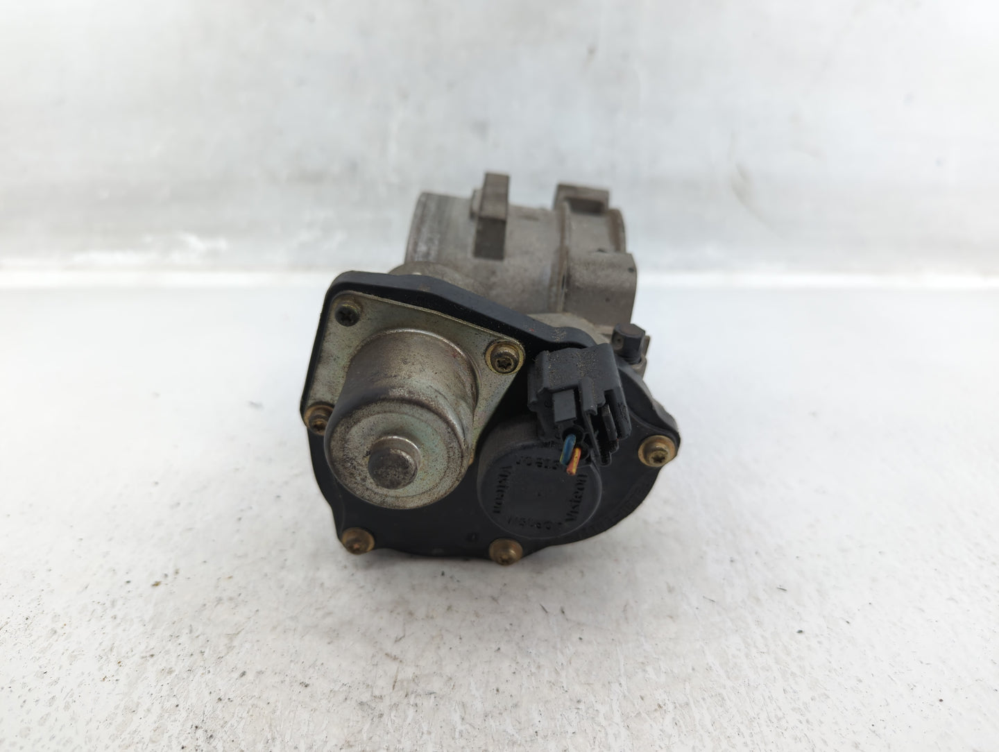 2004-2010 Ford F-150 Throttle Body P/N:3L3E-AD Fits Fits 2004 2005 2006 2007 2008 2009 2010 OEM Used Auto Parts - Oemusedaut