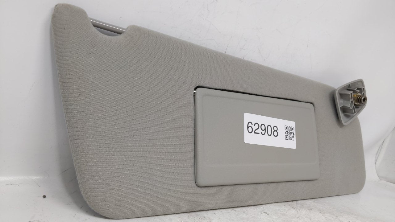 2004 Ford F-150 Sun Visor Shade Replacement Passenger Right Mirror Fits OEM Used Auto Parts - Oemusedautoparts1.com