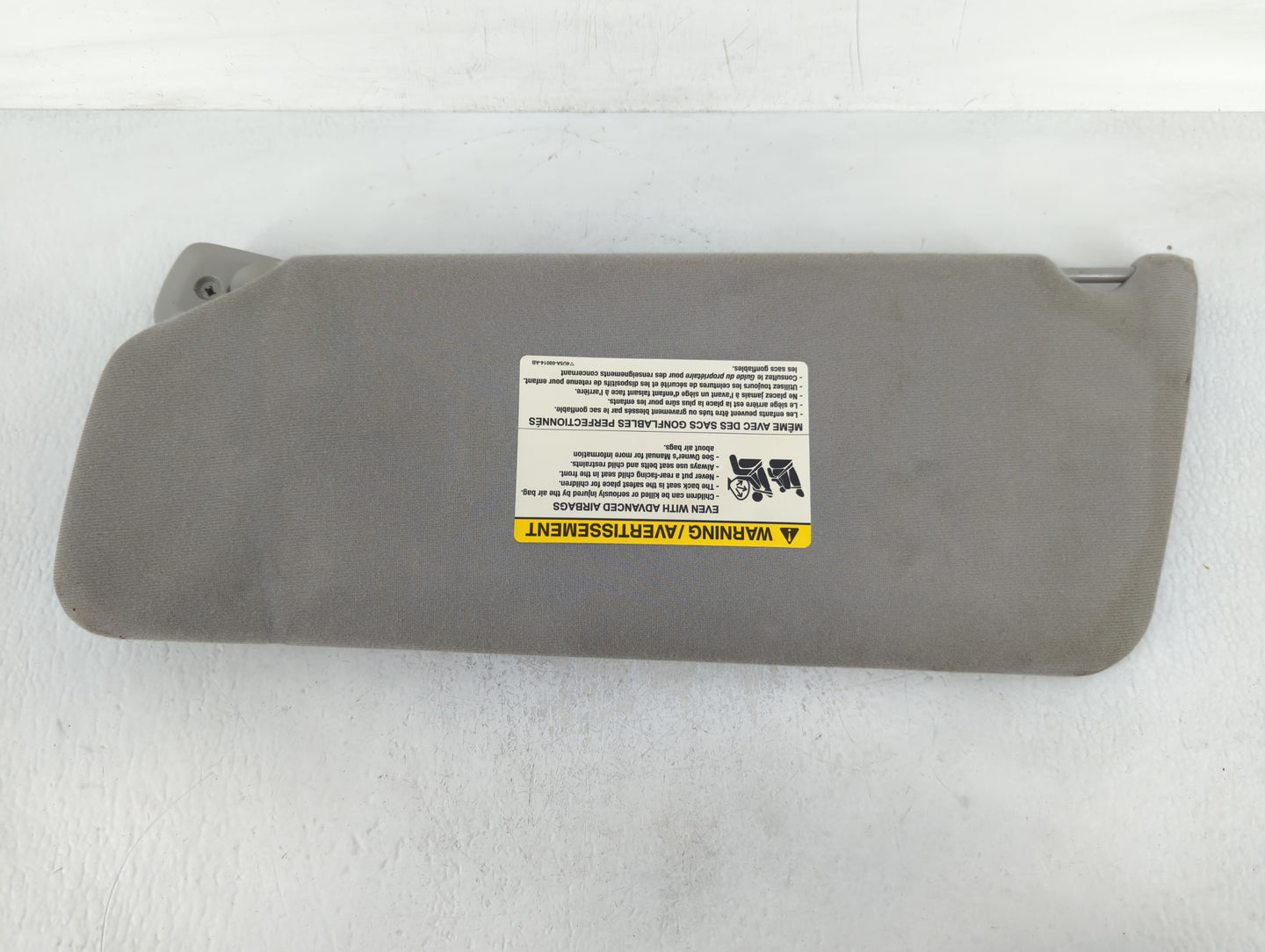 2004-2008 Ford F-150 Sun Visor Shade Replacement Passenger Right Mirror Fits Fits 2004 2005 2006 2007 2008 OEM Used Auto Par