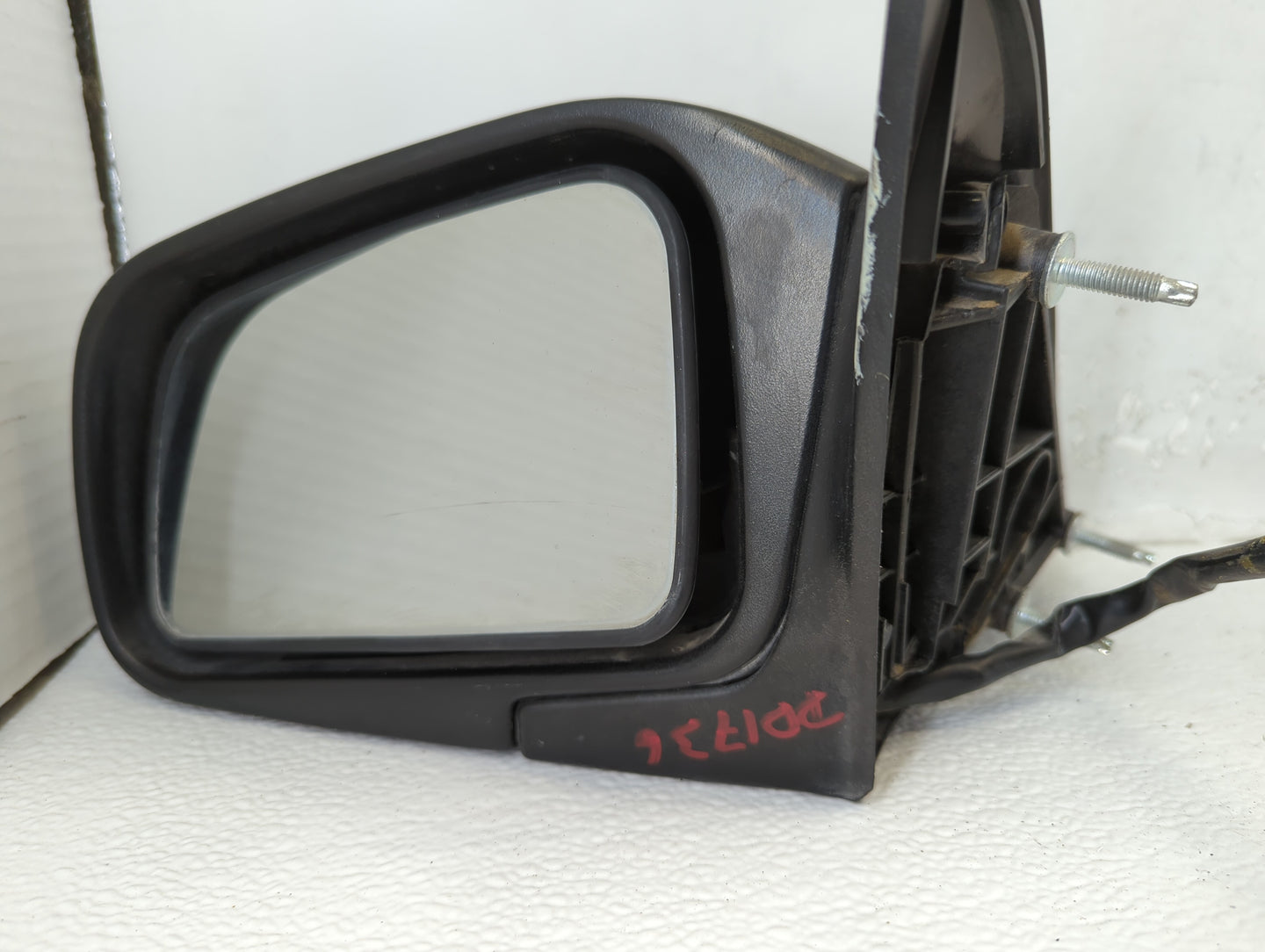 2002-2004 Ford F-150 Driver Side View Mirror - Left Door Mirror OEM Used - Oemusedautoparts1.com