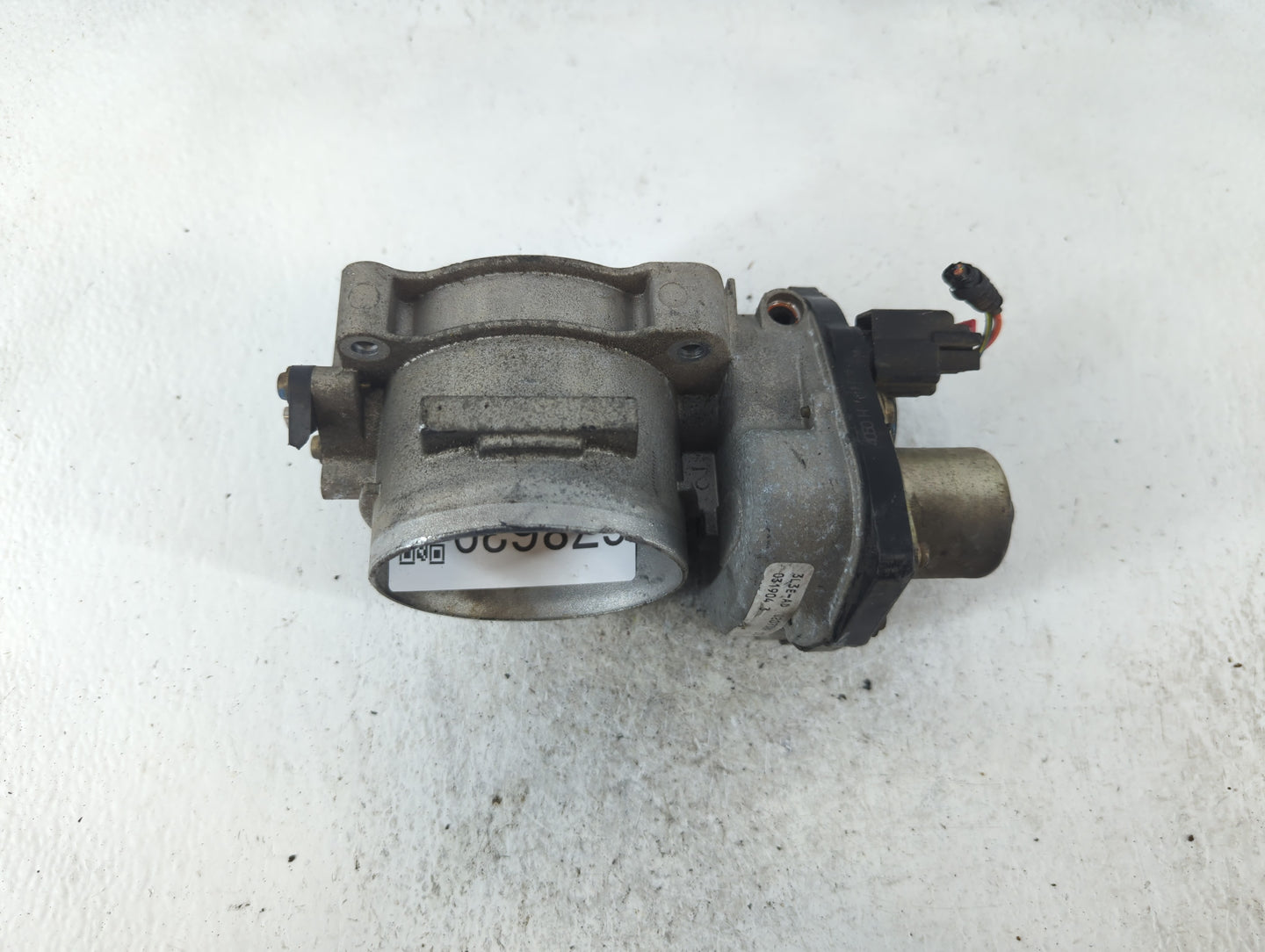 2004-2010 Ford F-150 Throttle Body Fits Fits 2004 2005 2006 2007 2008 2009 2010 OEM Used Auto Parts - Oemusedautoparts1.com