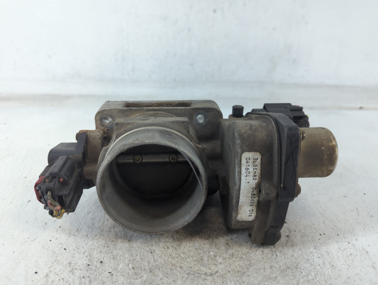 2004-2006 Ford F-150 Throttle Body P/N:0483626 01R 3L5E-AD Fits OEM Used Auto Parts - Oemusedautoparts1.com