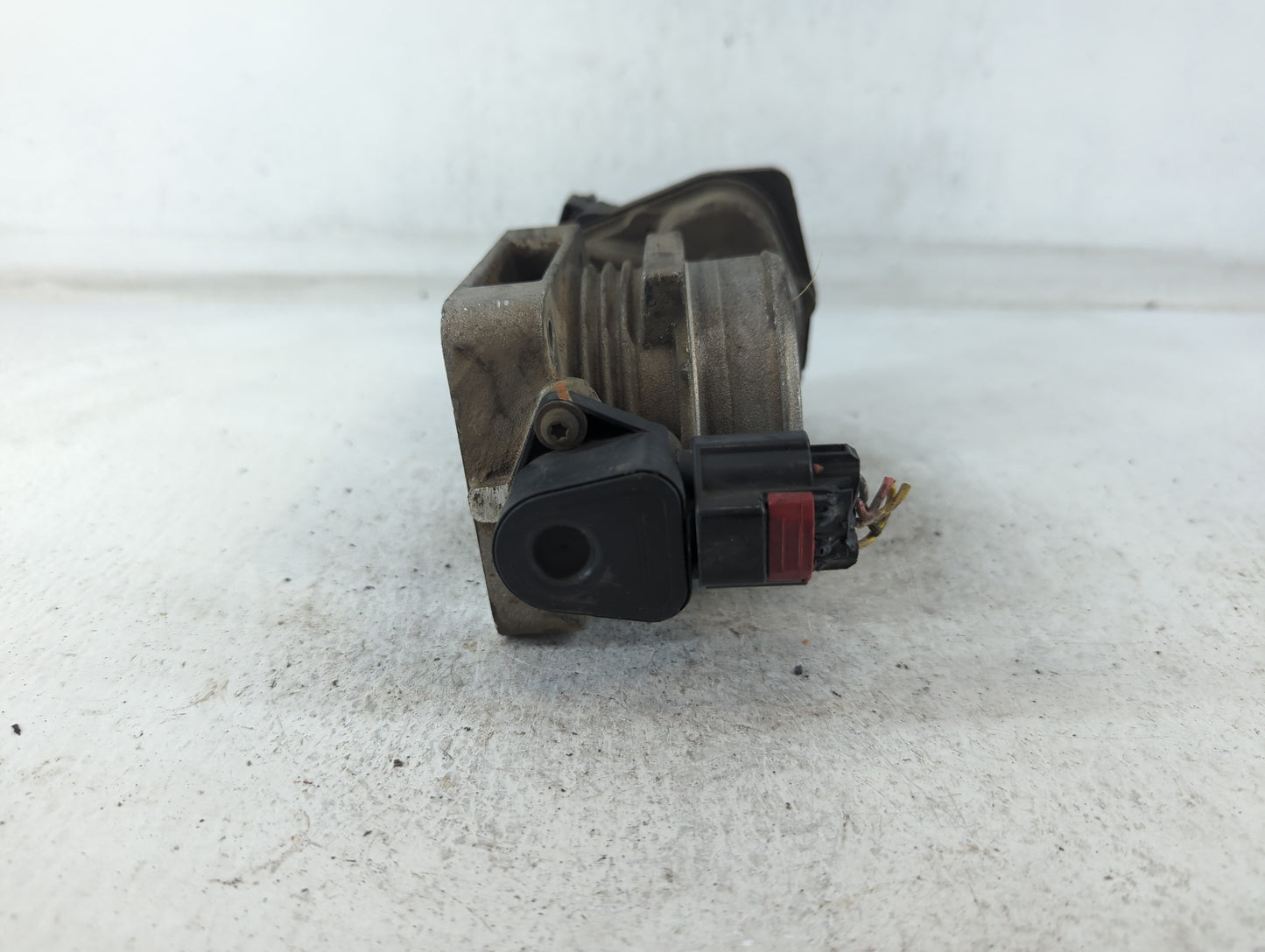 2004-2006 Ford F-150 Throttle Body P/N:0483626 01R 3L5E-AD Fits OEM Used Auto Parts - Oemusedautoparts1.com