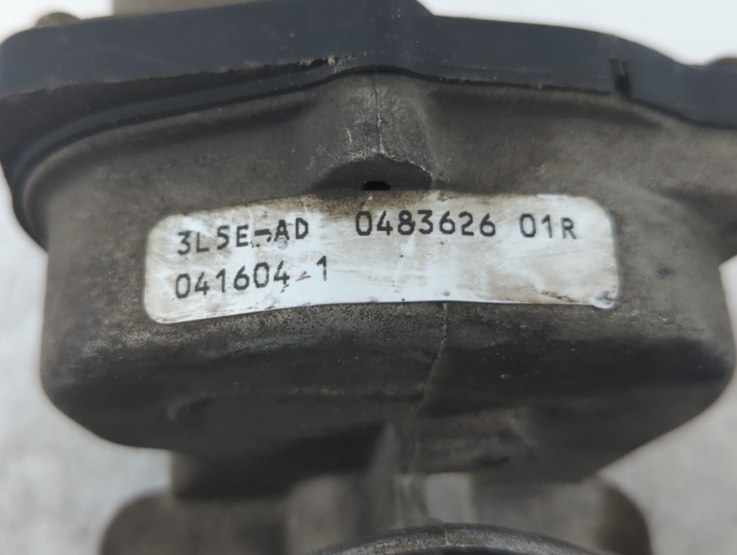 2004-2006 Ford F-150 Throttle Body P/N:0483626 01R 3L5E-AD Fits OEM Used Auto Parts - Oemusedautoparts1.com