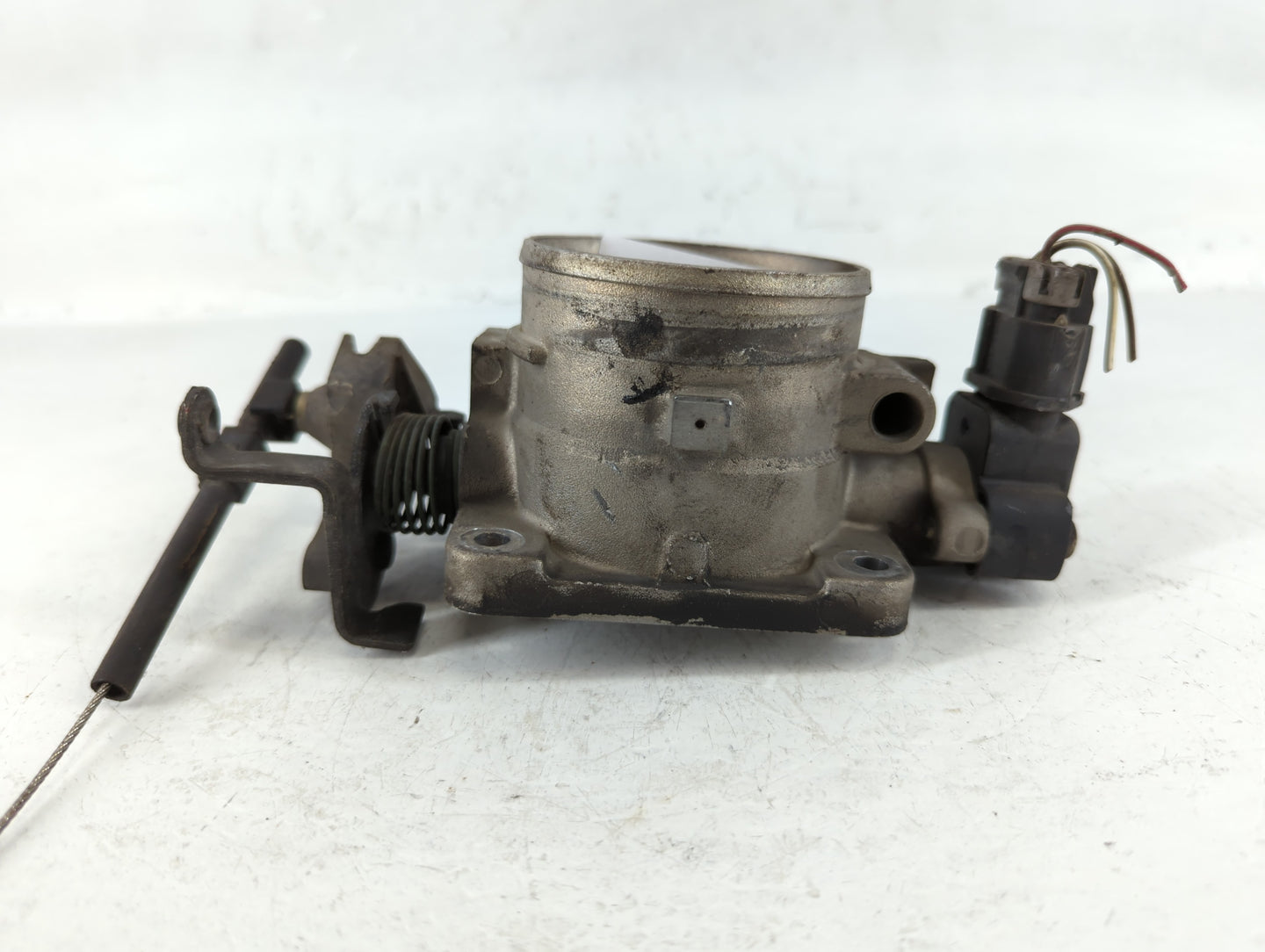 2004-2010 Ford F-150 Throttle Body P/N:030201 3 YL3U-AB Fits Fits 2004 2005 2006 2007 2008 2009 2010 OEM Used Auto Parts - O