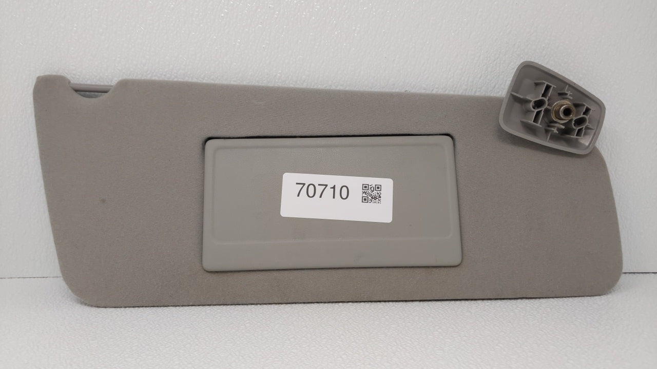 2004 Ford F-150 Sun Visor Shade Replacement Passenger Right Mirror Fits OEM Used Auto Parts - Oemusedautoparts1.com