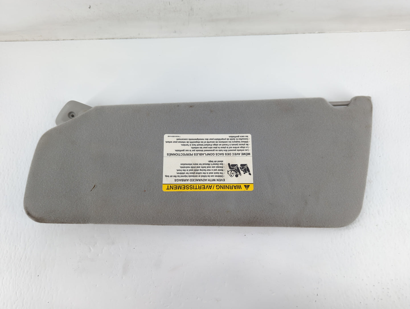 2004-2008 Ford F-150 Sun Visor Shade Replacement Passenger Right Mirror Fits Fits 2004 2005 2006 2007 2008 OEM Used Auto Par