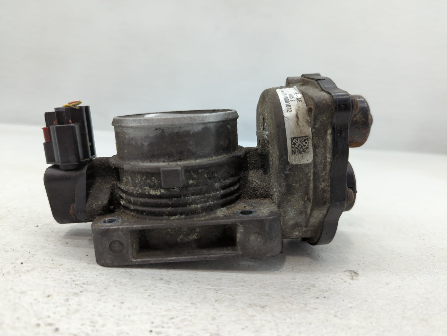 2004-2006 Ford F-150 Throttle Body Fits Fits 2004 2005 2006 2007 2008 2009 2010 2011 2012 2013 2014 2015 2016 OEM Used Auto 