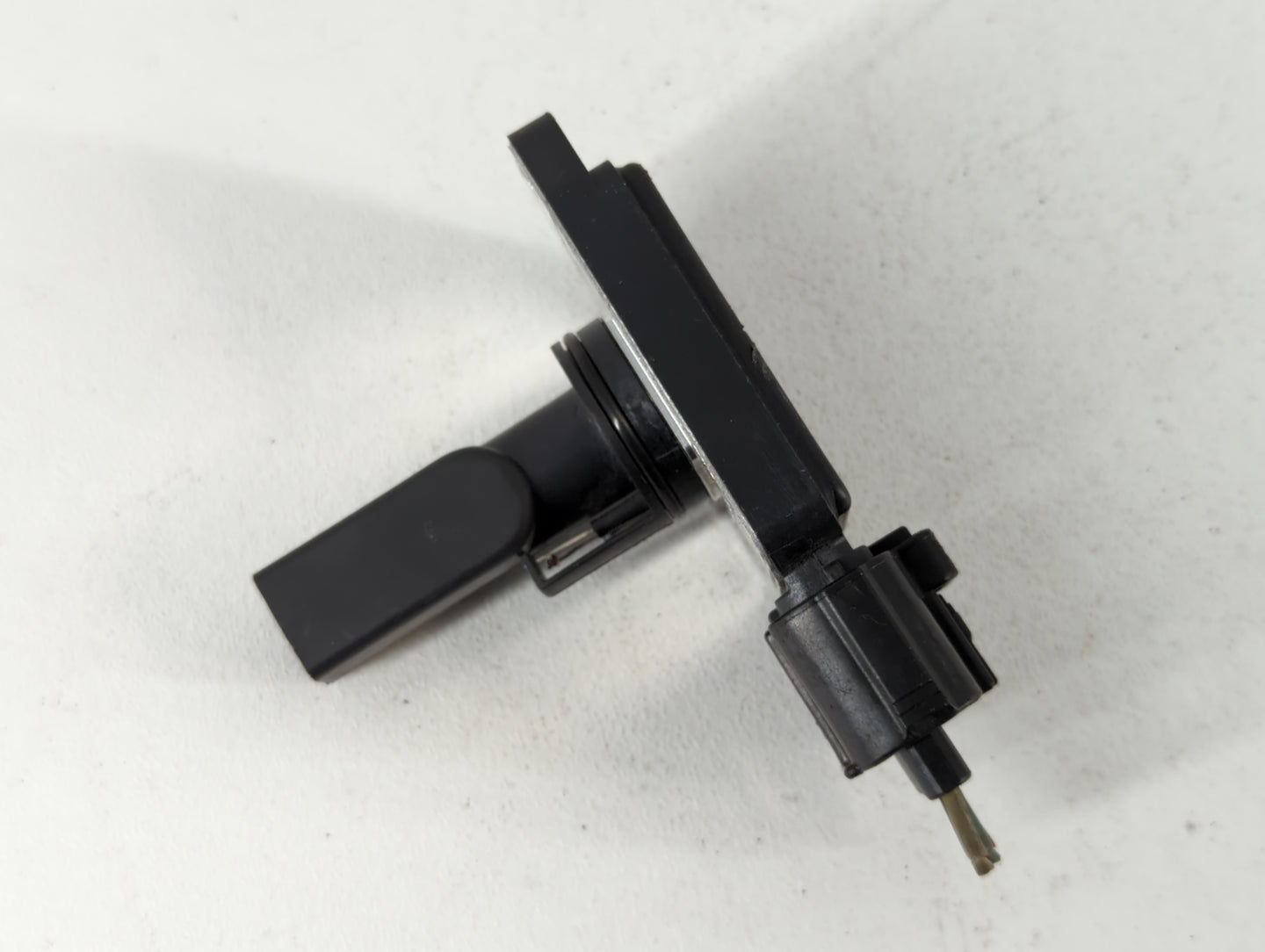 2004-2005 Ford F-150 Mass Air Flow Meter Maf 733380 - Oemusedautoparts1.com