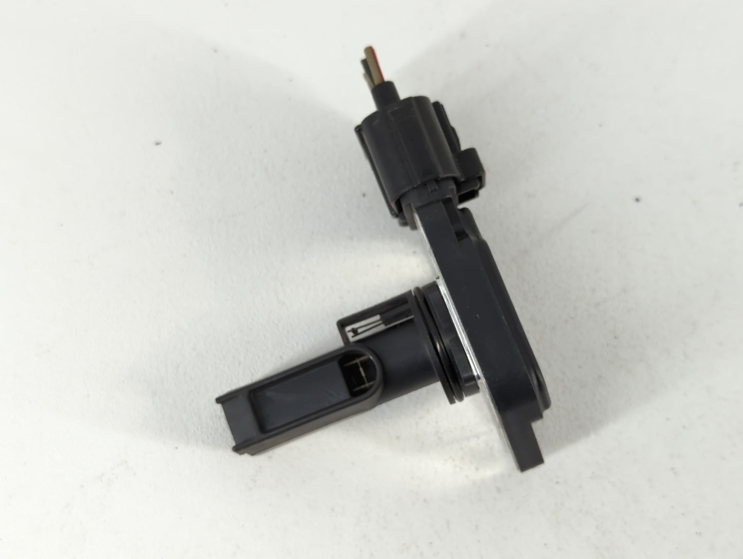 2004-2005 Ford F-150 Mass Air Flow Meter Maf 733380 - Oemusedautoparts1.com