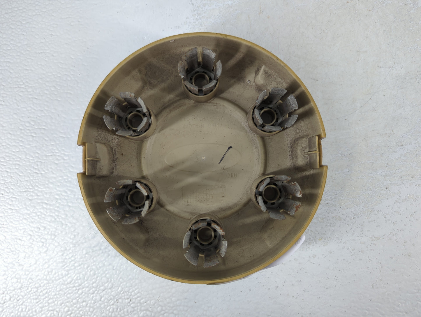 2004 Ford F-150 Rim Wheel Center Cap 742946 - Oemusedautoparts1.com