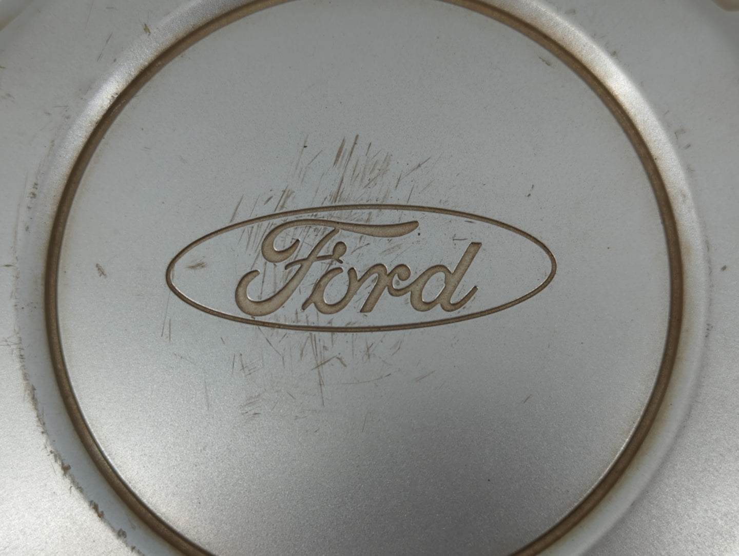 2004 Ford F-150 Rim Wheel Center Cap - Oemusedautoparts1.com