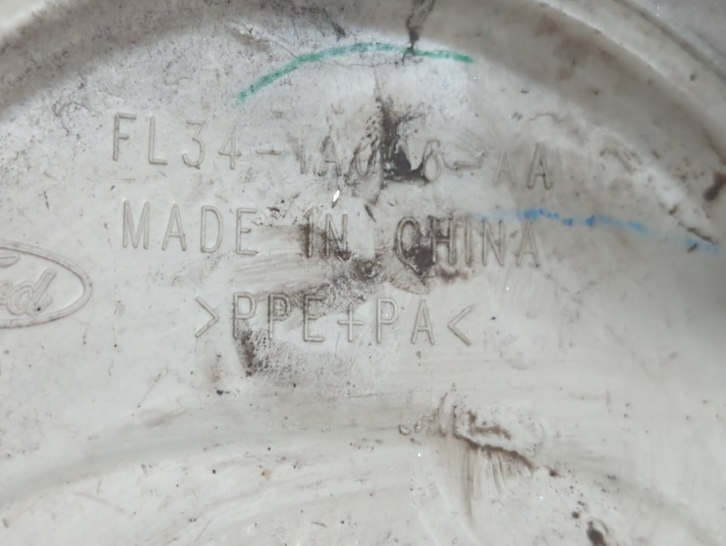 2004 Ford F-150 Rim Wheel Center Cap 742965 - Oemusedautoparts1.com