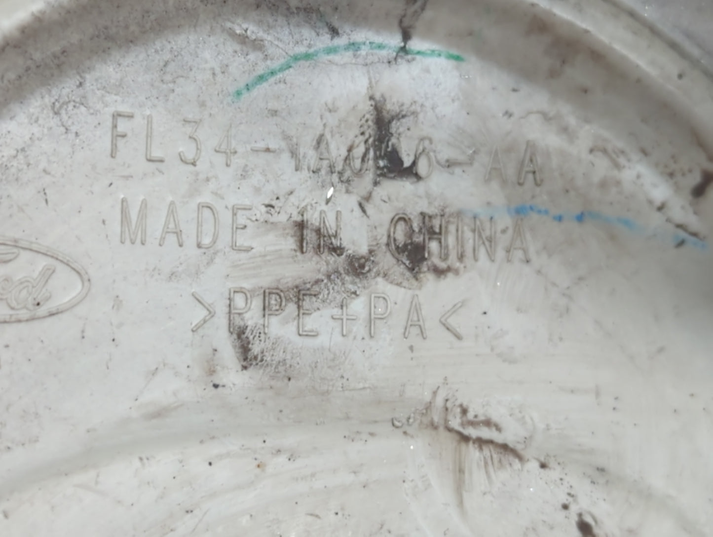 2004 Ford F-150 Rim Wheel Center Cap 742965 - Oemusedautoparts1.com