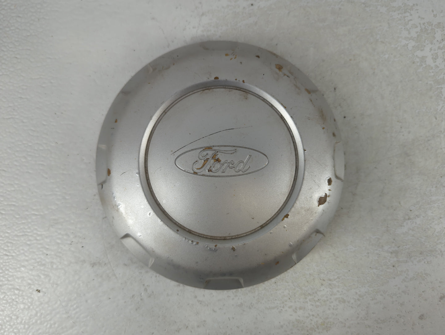 2004 Ford F-150 Rim Wheel Center Cap 742988 - Oemusedautoparts1.com