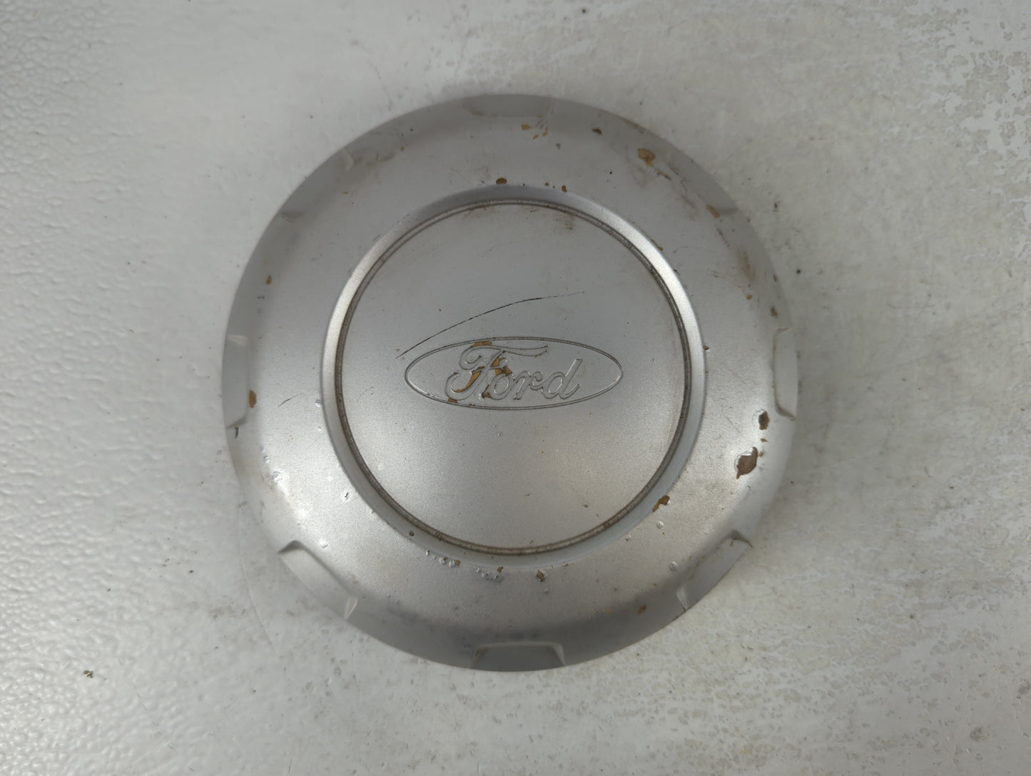 2004 Ford F-150 Rim Wheel Center Cap 742988 - Oemusedautoparts1.com