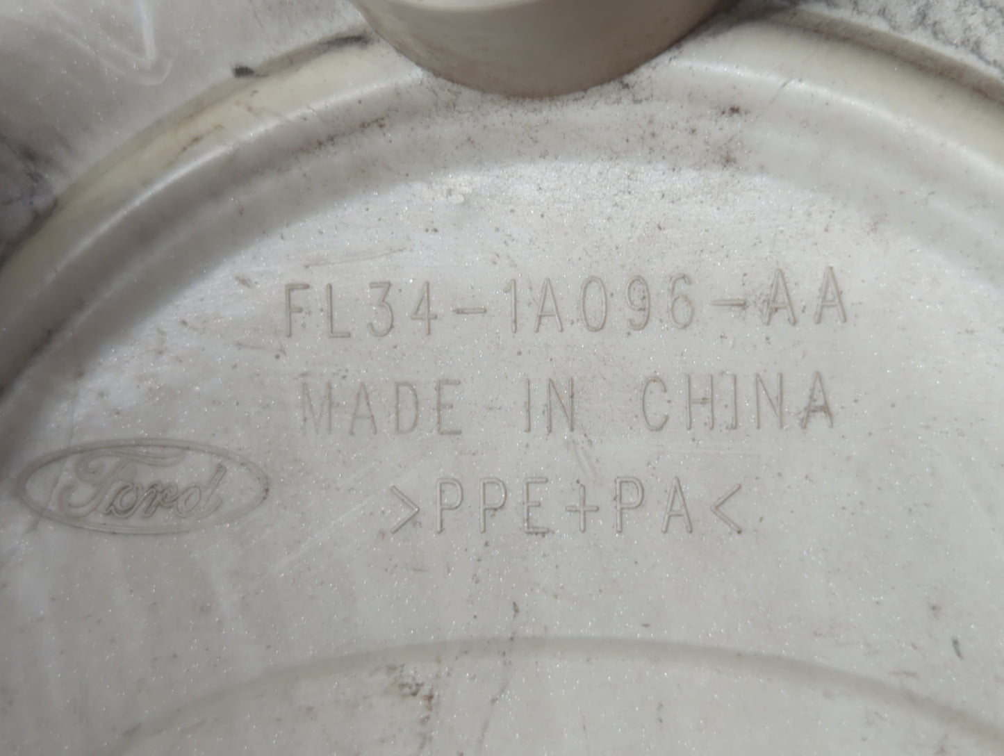 2004 Ford F-150 Rim Wheel Center Cap 743051 - Oemusedautoparts1.com