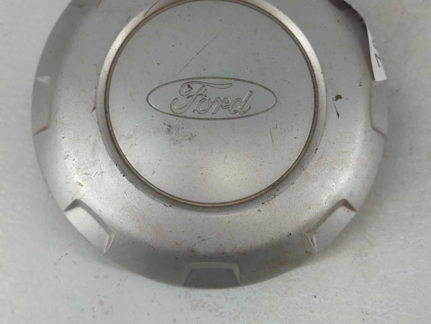 2004 Ford F-150 Rim Wheel Center Cap 743059 - Oemusedautoparts1.com