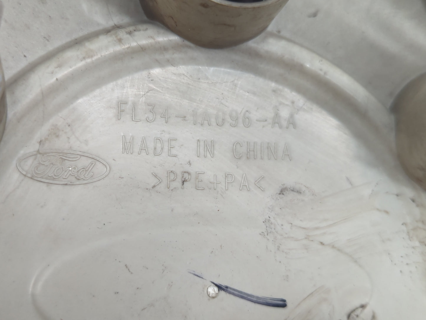 2004 Ford F-150 Rim Wheel Center Cap - Oemusedautoparts1.com