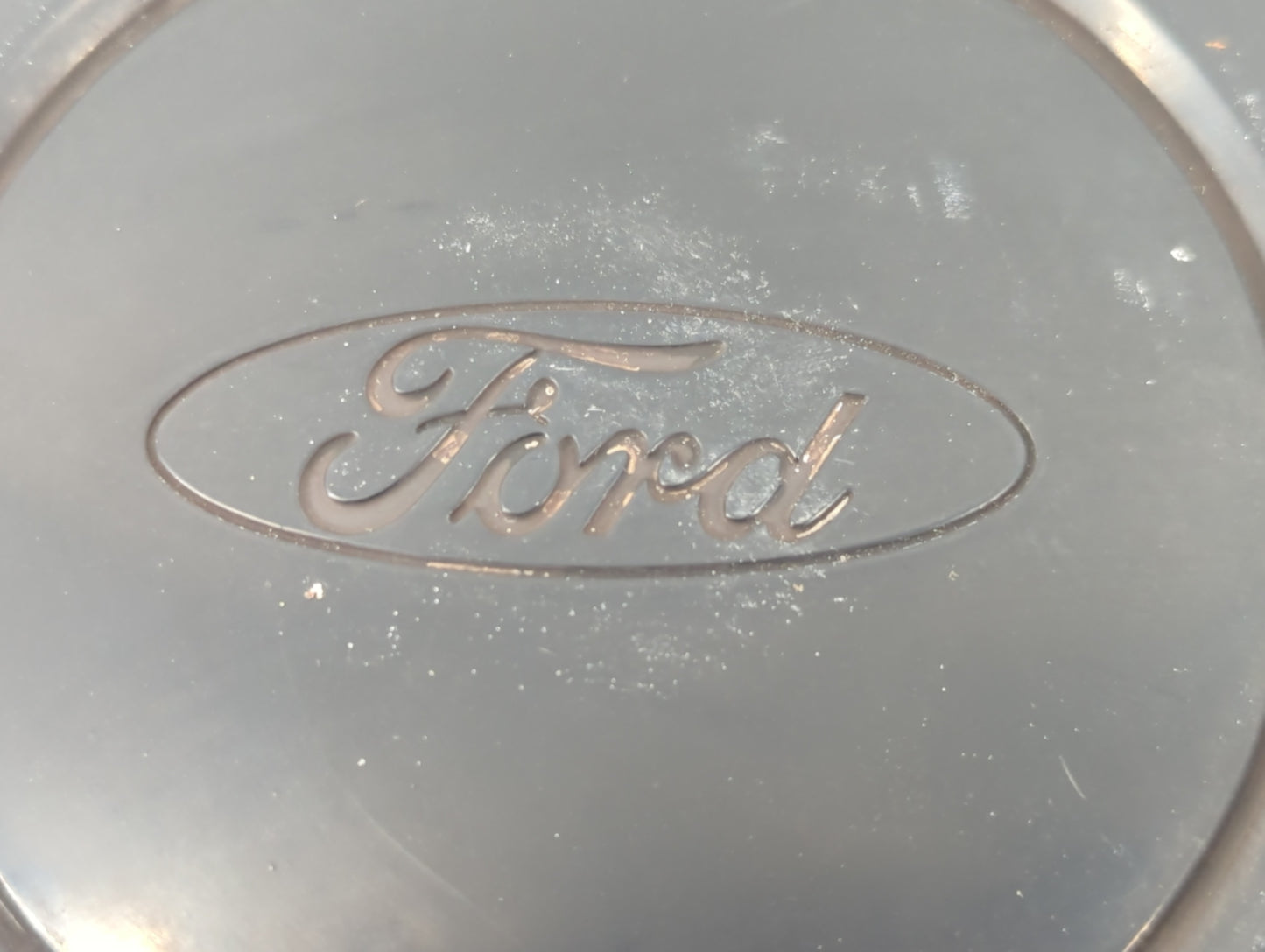 2004 Ford F-150 Rim Wheel Center Cap 743068 - Oemusedautoparts1.com