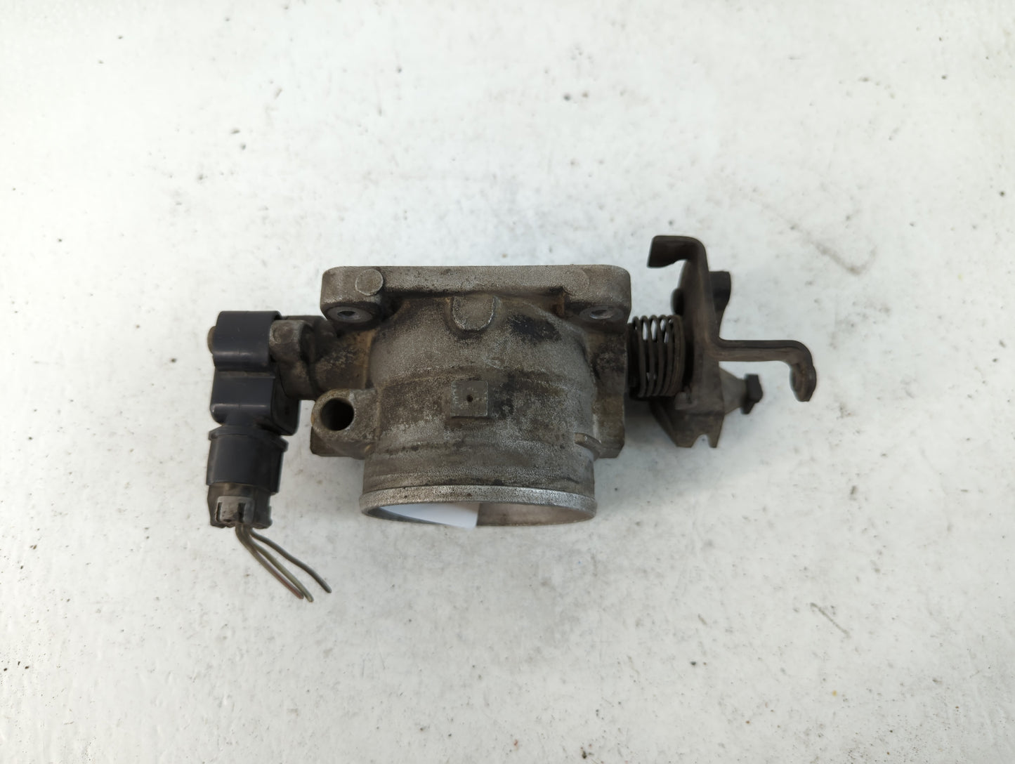 2004-2006 Ford F-150 Throttle Body P/N:080699 3 YL3U-AB Fits Fits 2004 2005 2006 2007 2008 2009 2010 2011 2012 2013 2014 201
