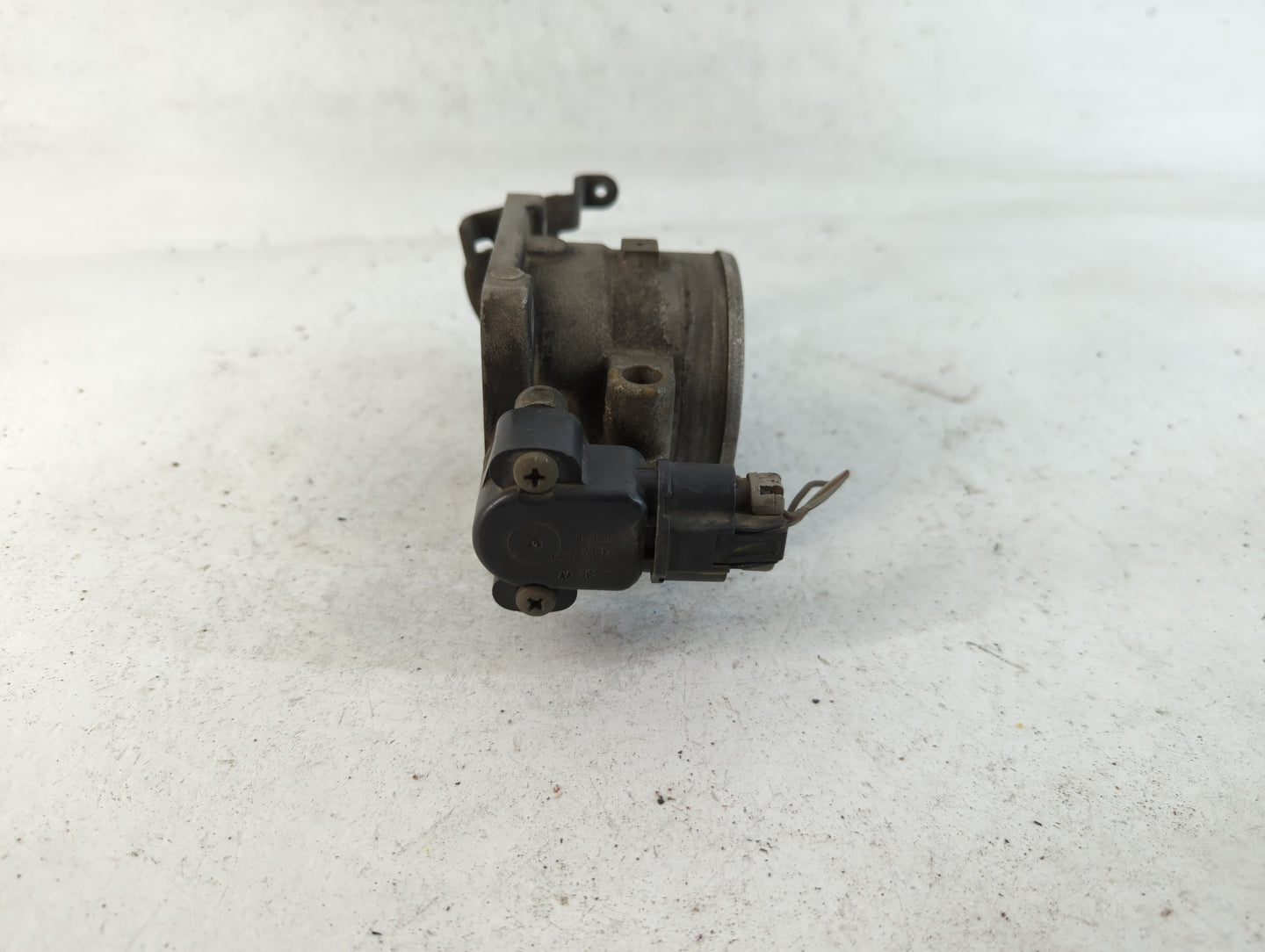 2004-2006 Ford F-150 Throttle Body P/N:080699 3 YL3U-AB Fits Fits 2004 2005 2006 2007 2008 2009 2010 2011 2012 2013 2014 201