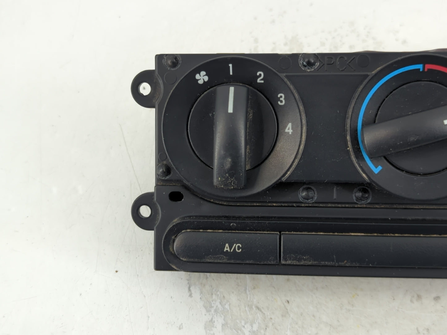 1999-2004 Ford F-150 Climate Control Module Temperature AC/Heater Replacement P/N:4L34-19980-AG Fits OEM Used Auto Parts - O