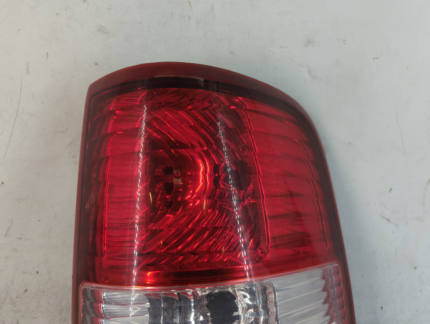 2004 Ford F-150 Tail Light Assembly Passenger Right OEM P/N:ASY 4L34-I3B504-A Fits OEM Used Auto Parts - Oemusedautoparts1.c