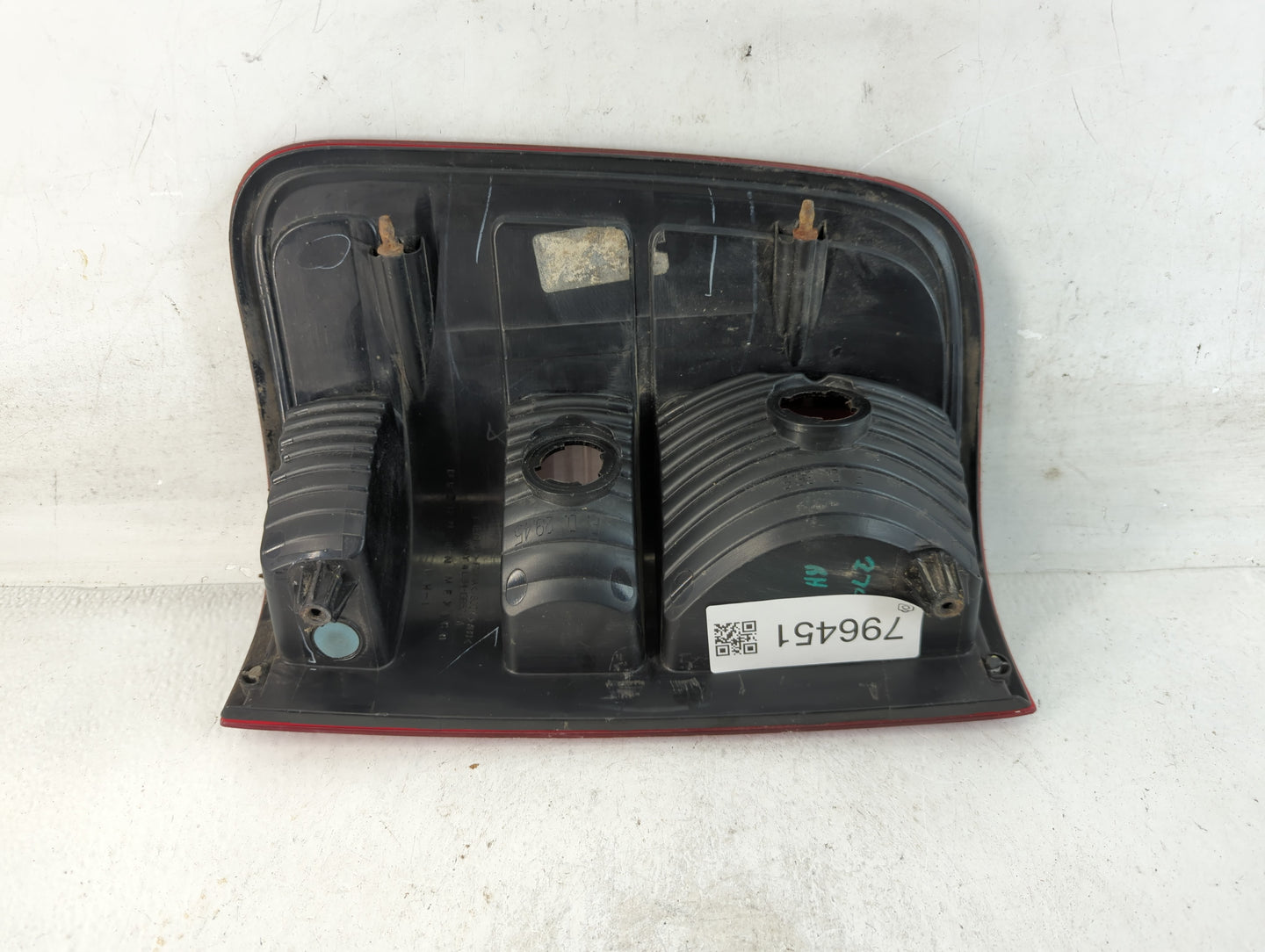 2004 Ford F-150 Tail Light Assembly Passenger Right OEM P/N:ASY 4L34-I3B504-A Fits OEM Used Auto Parts - Oemusedautoparts1.c