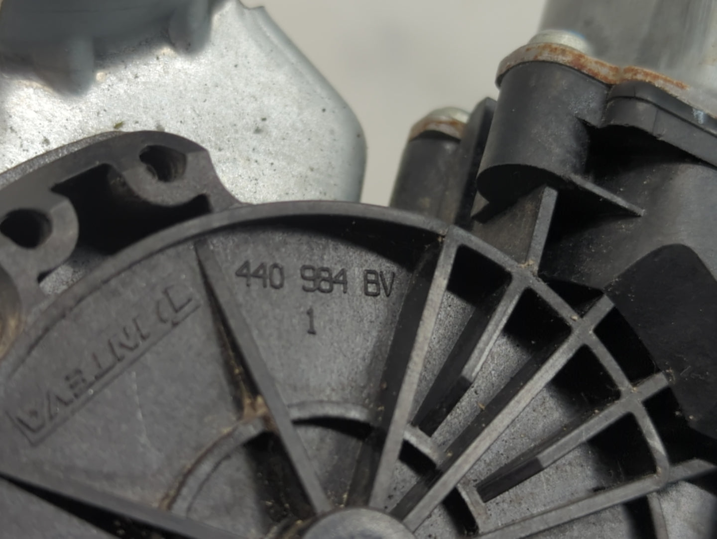1999-2003 Ford F-150 Driver Front Left Power Window Motor - Oemusedautoparts1.com