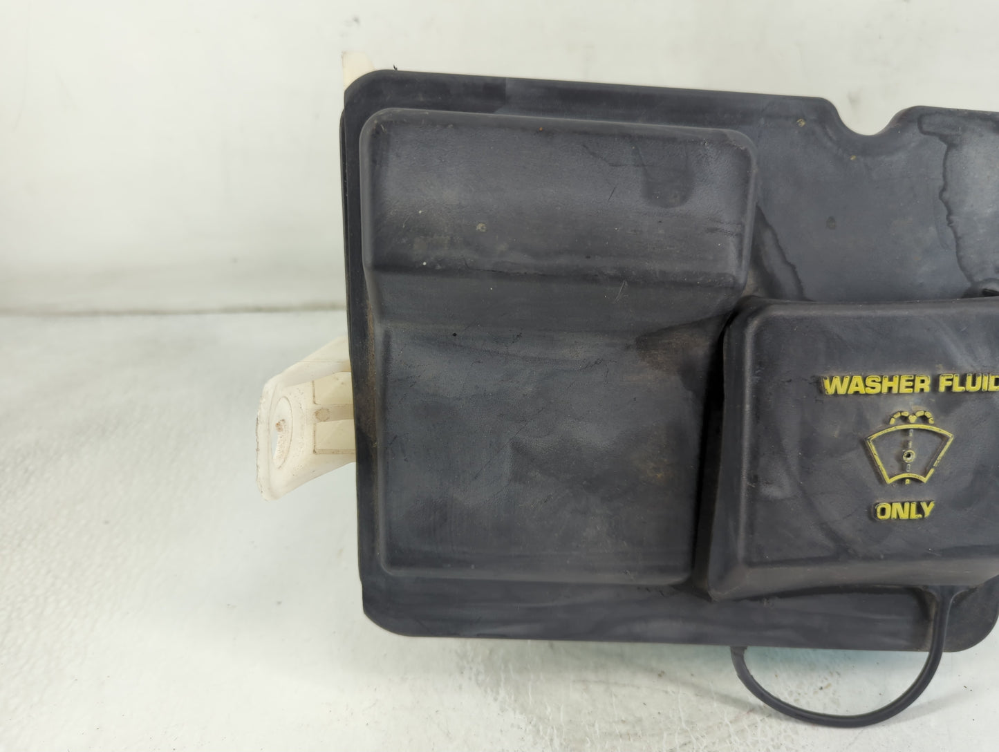 1998-2006 Ford F-150 Windshield Washer Fluid Reservoir Bottle Oem - Oemusedautoparts1.com