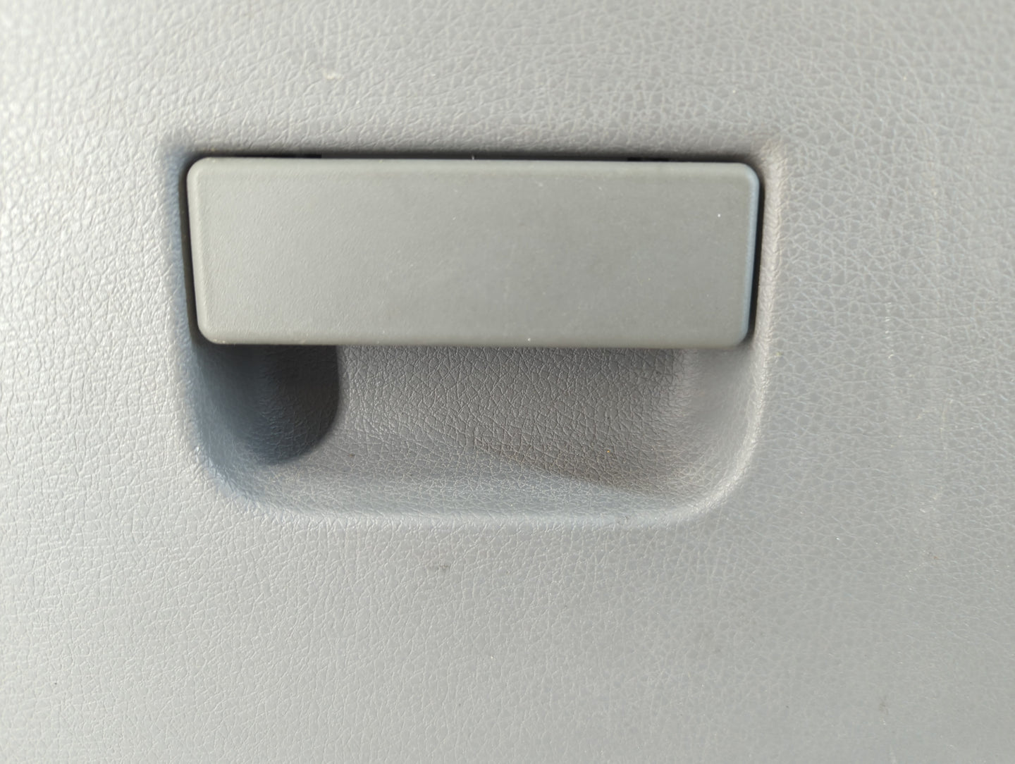 2004 Ford F-150 Passenger Glove Box Door Storage Compartment 796498 - Oemusedautoparts1.com
