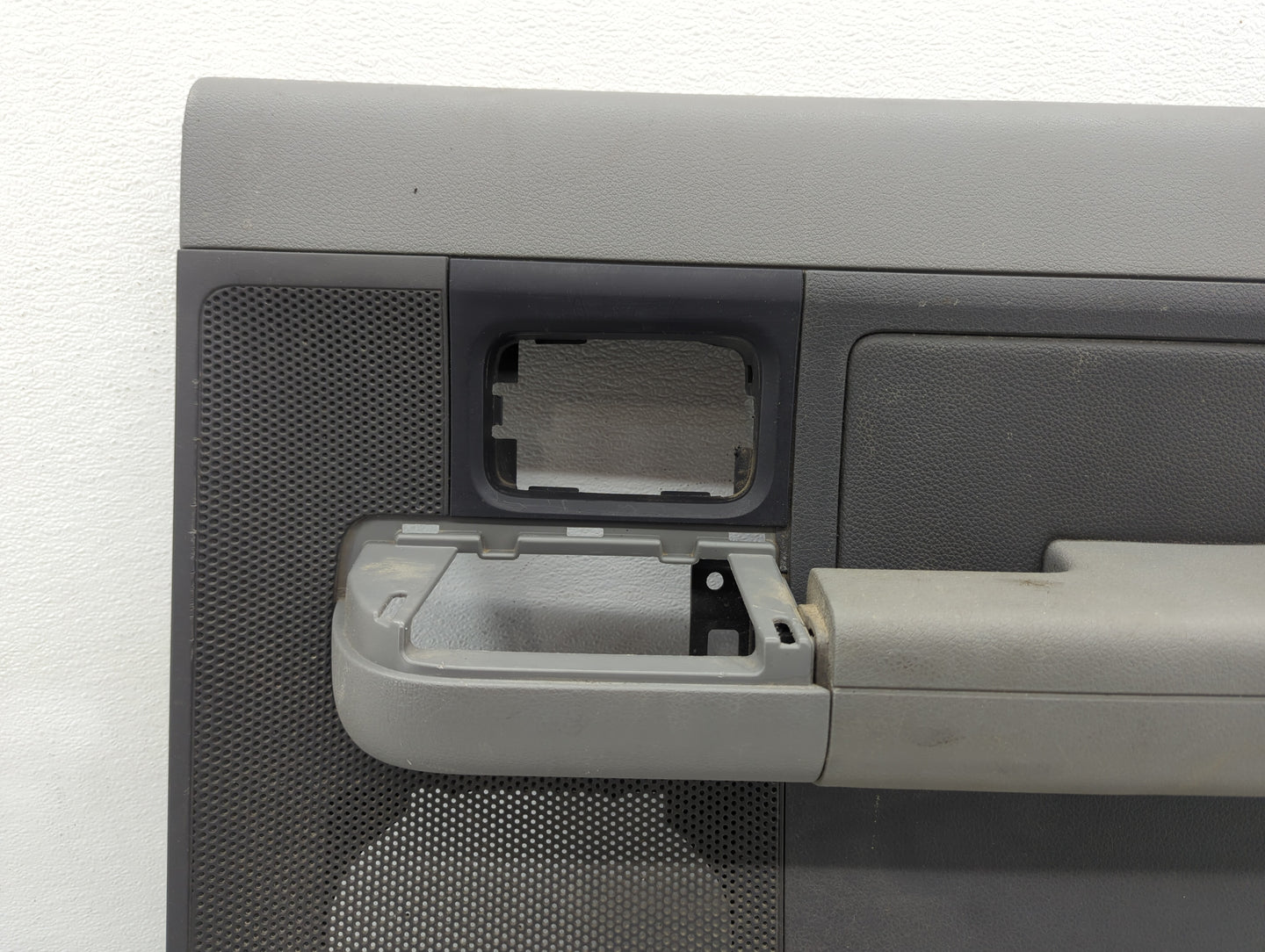 2004 Ford F-150 Front Left Driver Interior Door Panel Trim - Oemusedautoparts1.com
