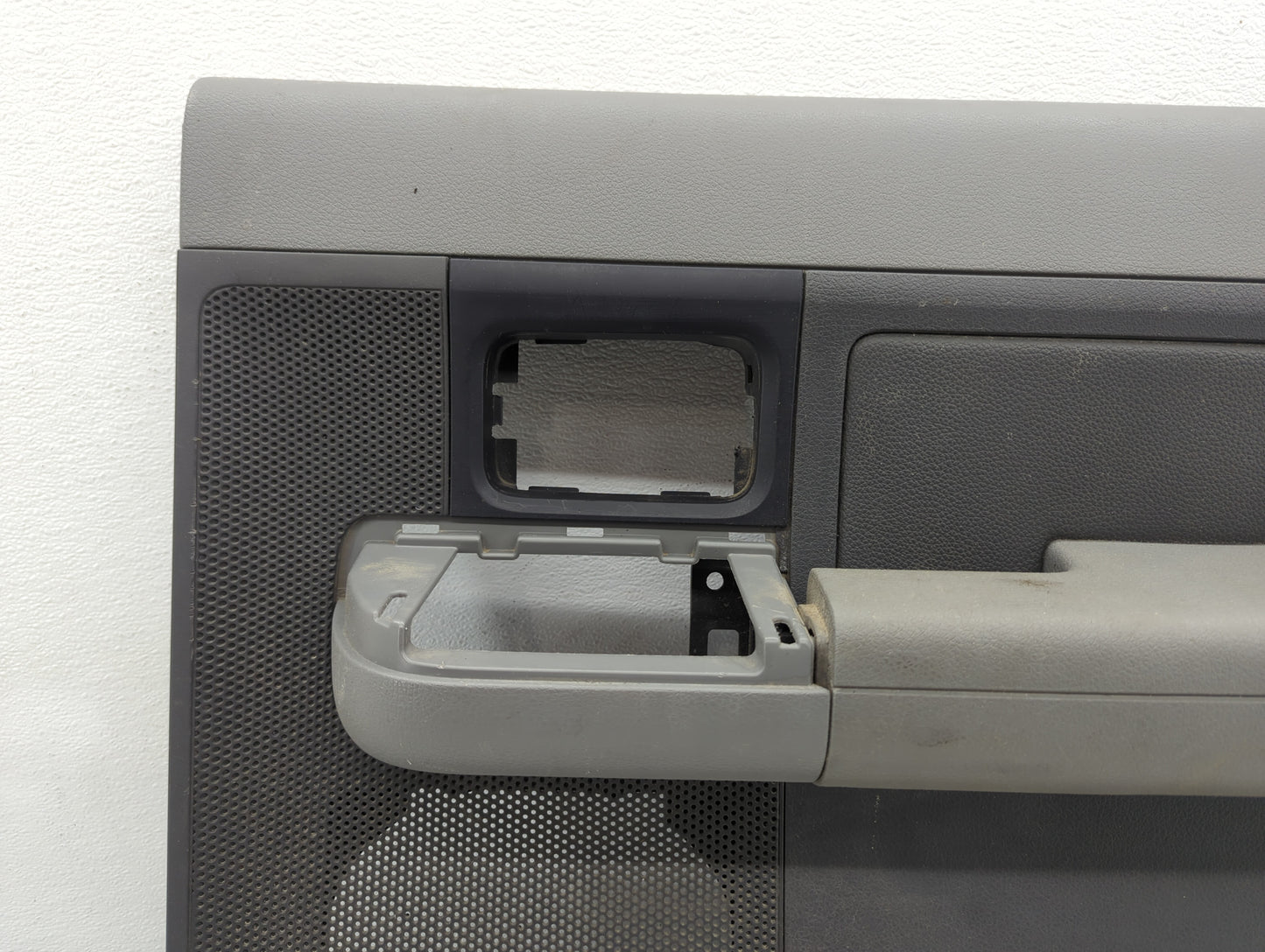 2004 Ford F-150 Front Left Driver Interior Door Panel Trim - Oemusedautoparts1.com