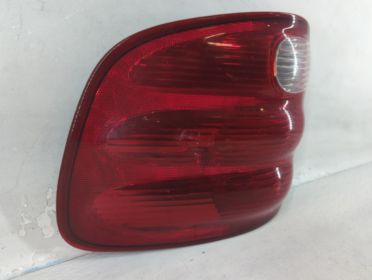 2000-2004 Ford F-150 Tail Light Assembly Driver Left OEM P/N:YL3X-13441-A Fits Fits 2000 2001 2002 2003 2004 OEM Used Auto P