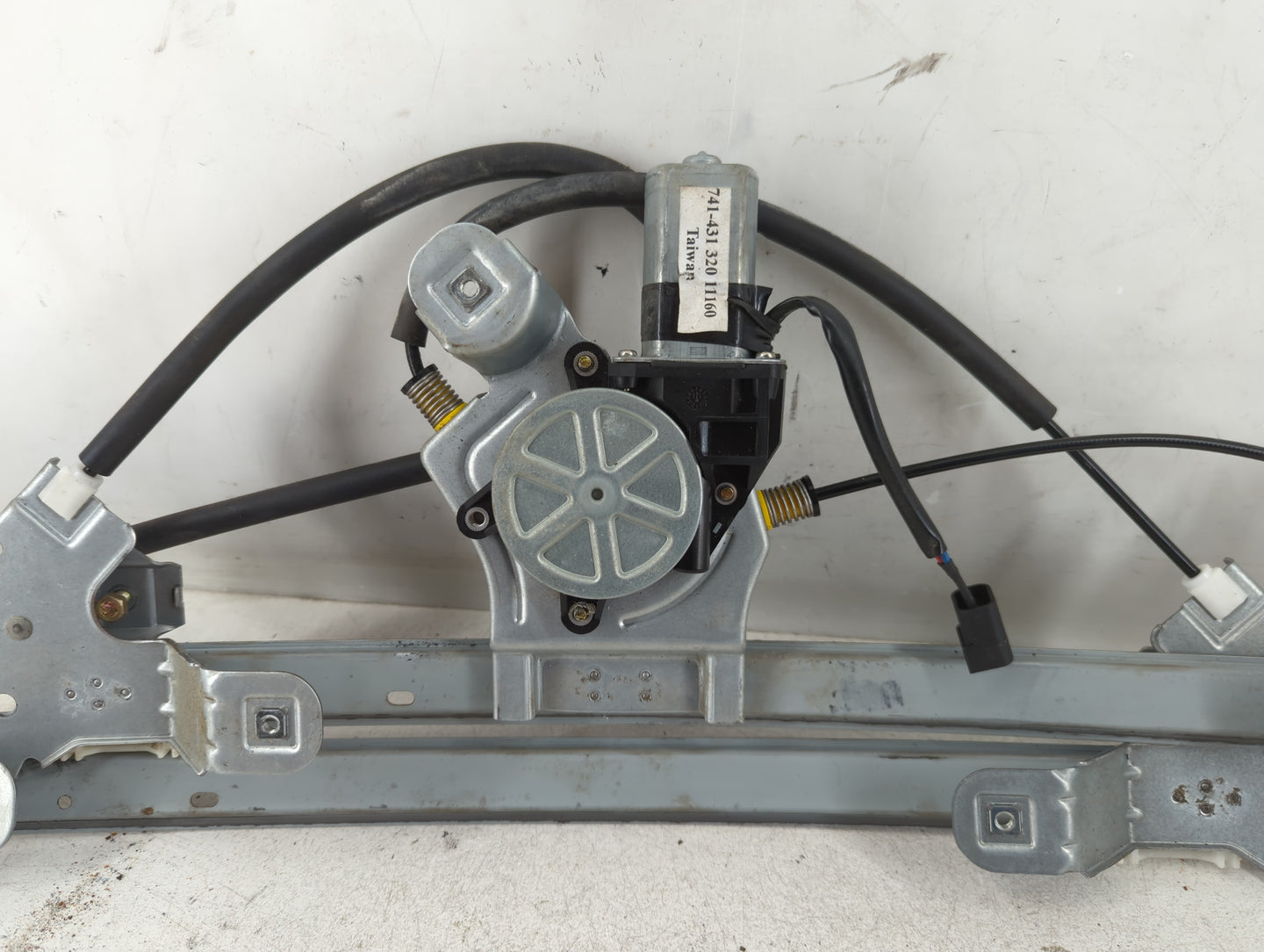 1999-2003 Ford F-150 Window Regulator Passenger Front - Oemusedautoparts1.com
