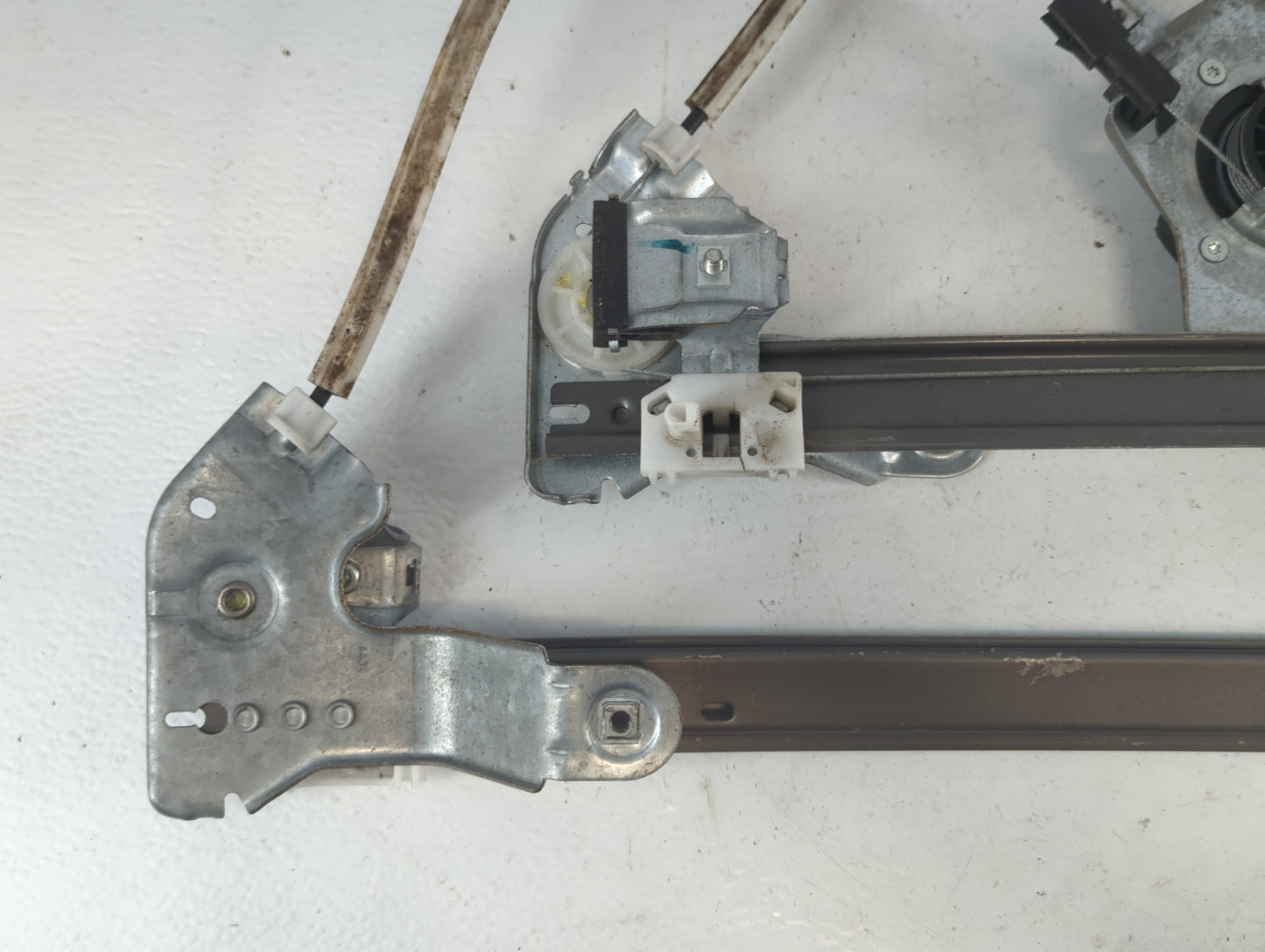 2004 Ford F-150 Driver Left Front Window Regulator - Oemusedautoparts1.com