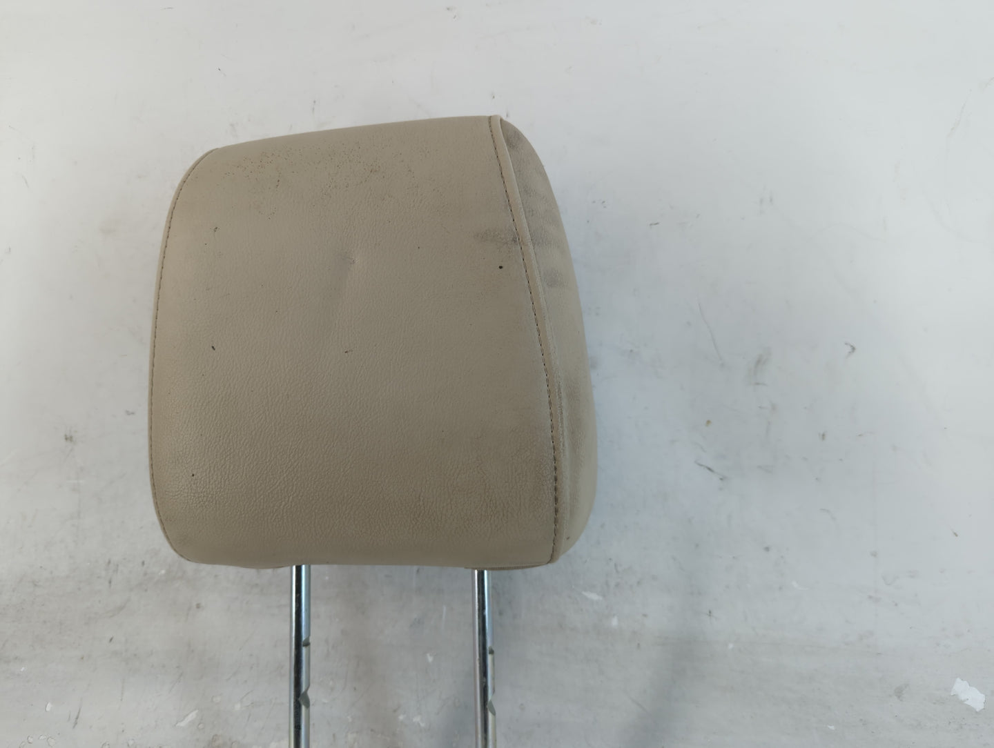 2004 Ford F-150 Headrest Head Rest Front Driver Passenger Seat Fits OEM Used Auto Parts - Oemusedautoparts1.com