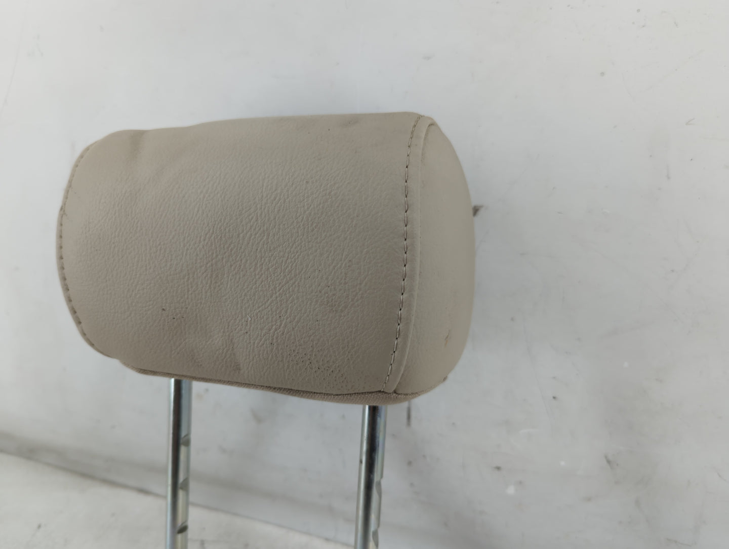 2004 Ford F-150 Headrest Head Rest Rear Seat Fits OEM Used Auto Parts - Oemusedautoparts1.com