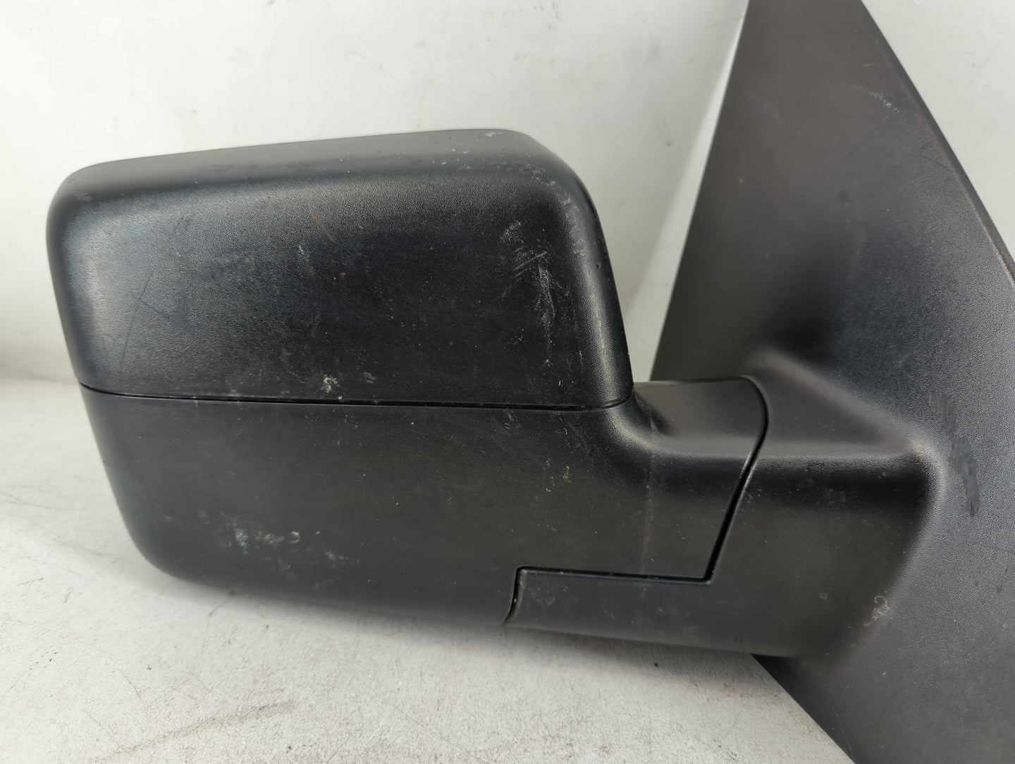 2004 Ford F-150 Passenger Right Side View Manual Door Mirror Black - Oemusedautoparts1.com