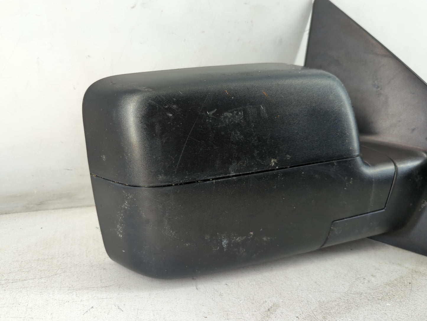 2004 Ford F-150 Passenger Right Side View Manual Door Mirror Black - Oemusedautoparts1.com