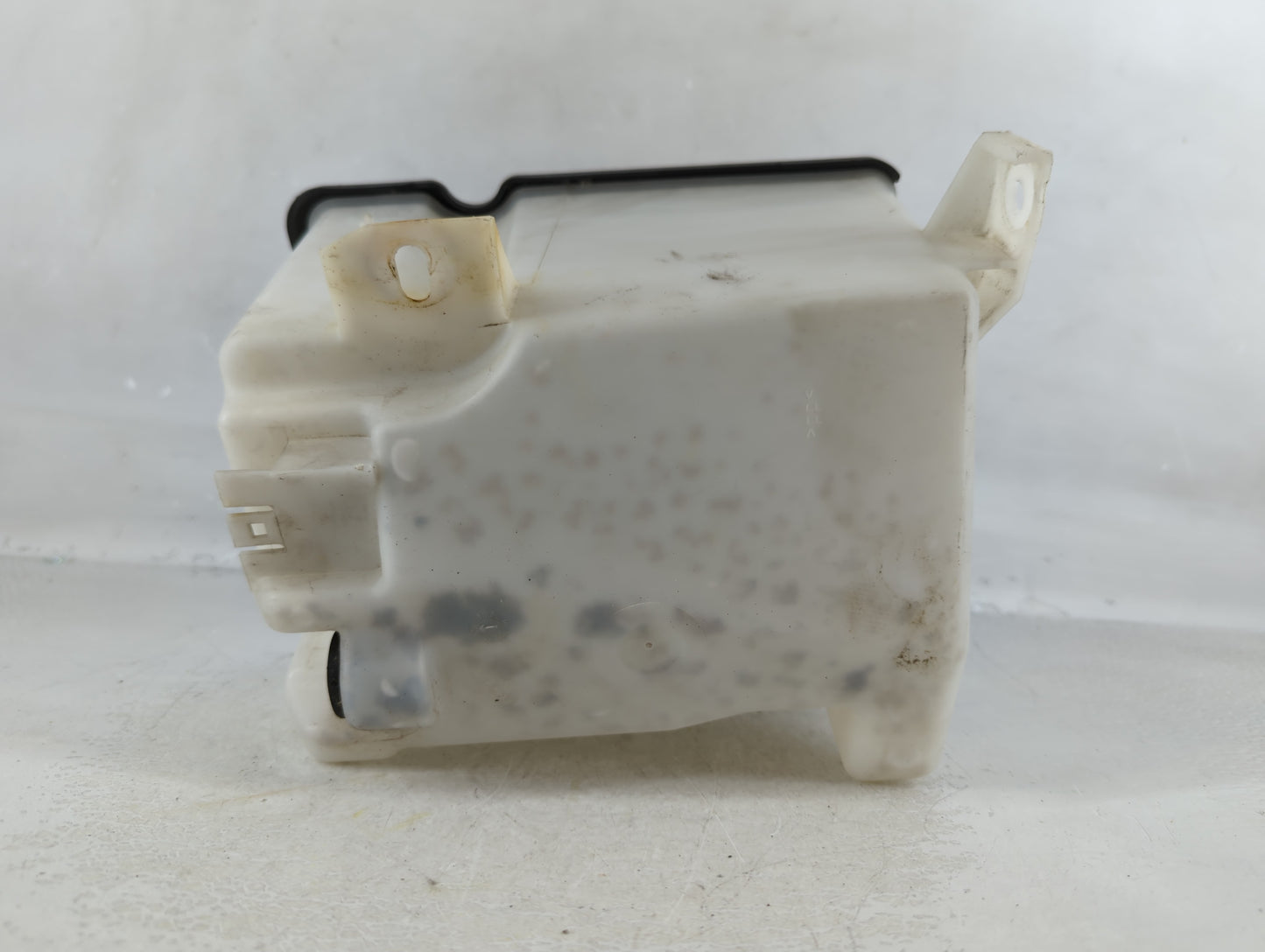 1998-2006 Ford F-150 Windshield Washer Fluid Reservoir Bottle Oem - Oemusedautoparts1.com