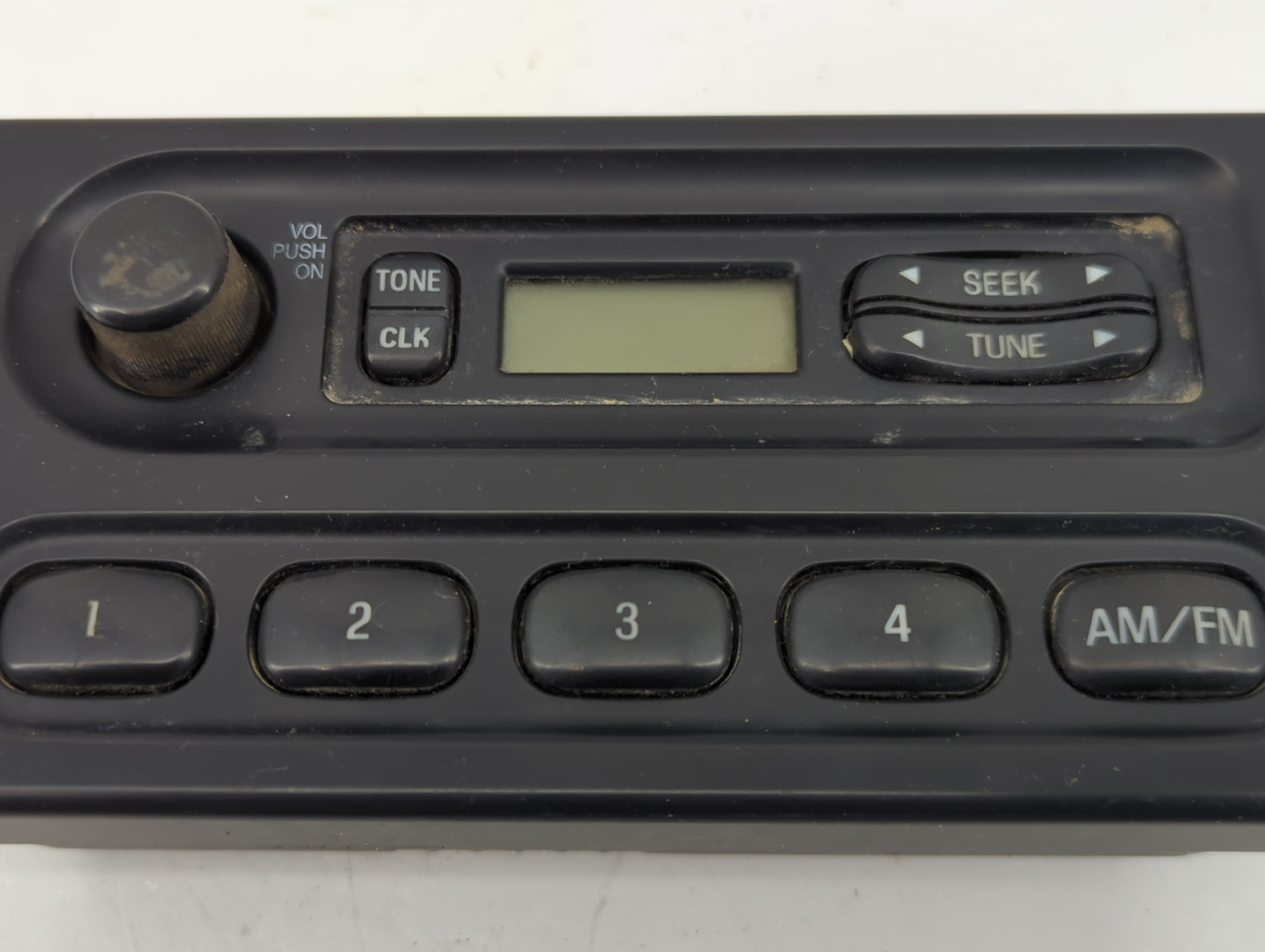 2003-2004 Ford F-250 Super Duty Radio AM FM Cd Player Receiver Replacement Fits Fits 2001 2002 2003 2004 2005 OEM Used Auto 