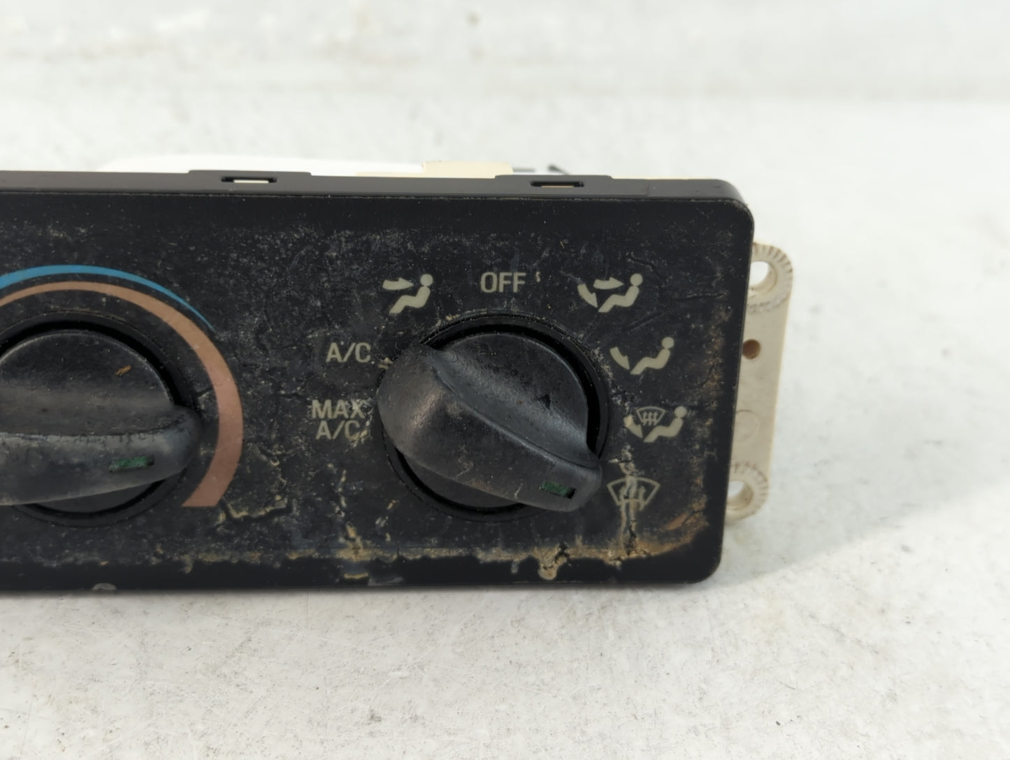 1999-2004 Ford F-250 Super Duty Climate Control Module Temperature AC/Heater Replacement Fits OEM Used Auto Parts - Oemuseda