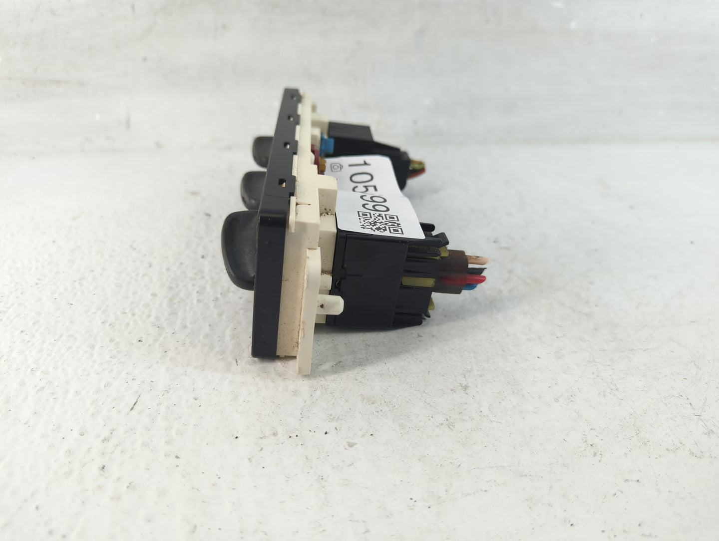 1999-2004 Ford F-250 Super Duty Climate Control Module Temperature AC/Heater Replacement Fits OEM Used Auto Parts - Oemuseda