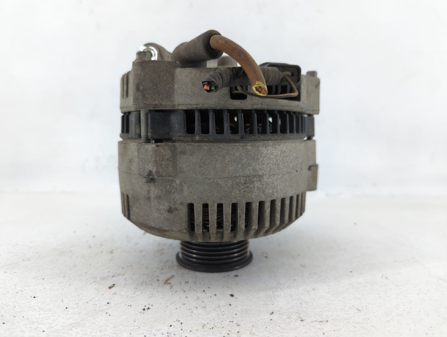 2003-2006 Ford F-250 Super Duty Alternator Replacement Generator Charging Assembly Engine OEM P/N:F77U-10316-AA Fits OEM Use