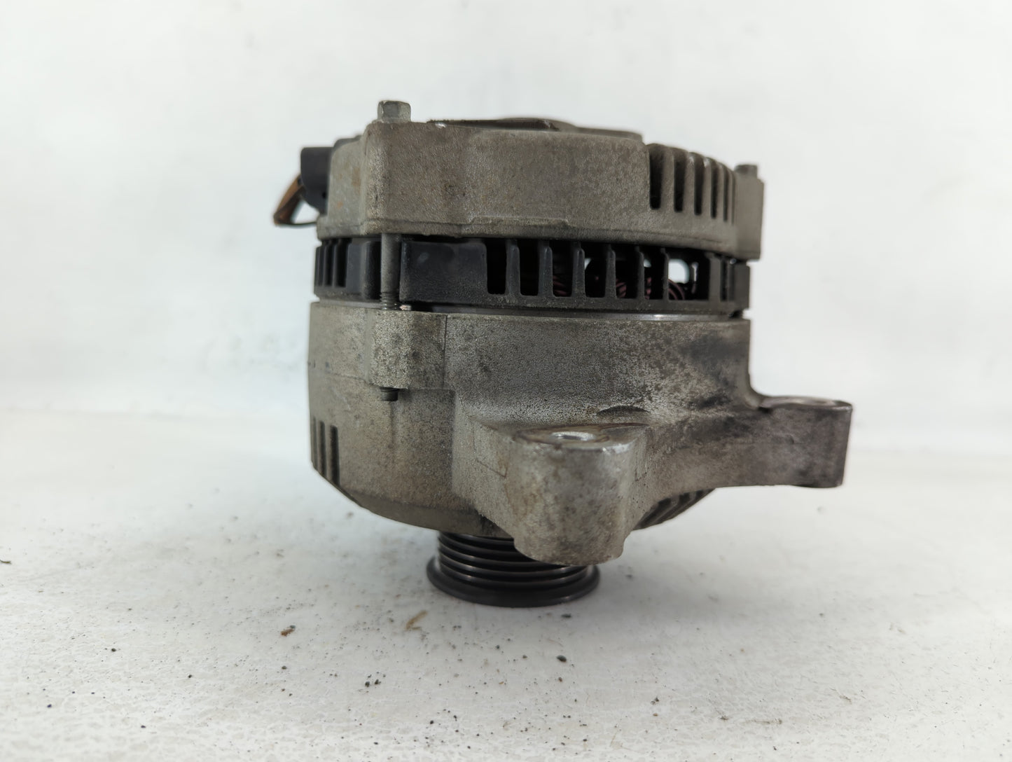 2003-2006 Ford F-250 Super Duty Alternator Replacement Generator Charging Assembly Engine OEM P/N:F77U-10316-AA Fits OEM Use