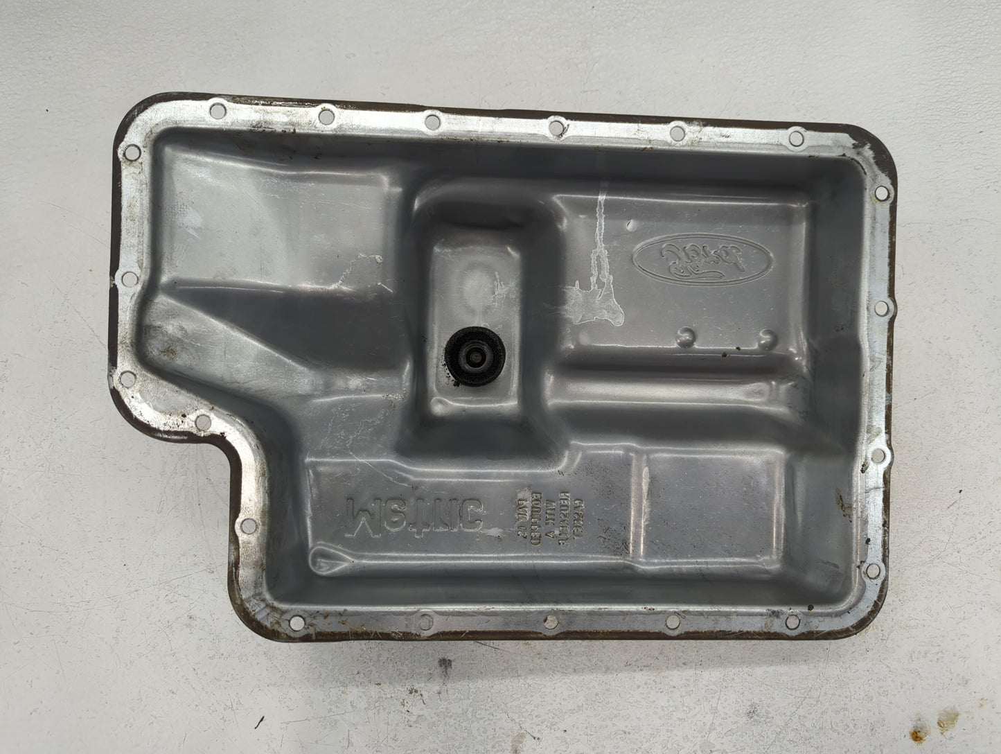 1999-2010 Ford F-250 Super Duty Engine Oil Pan Fits Fits 1999 2000 2001 2002 2003 2004 2005 2008 2009 2010 OEM Used Auto Par