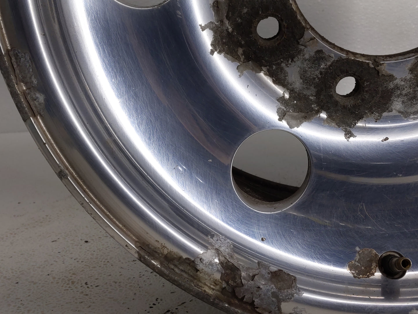 2004-2004 Ford F-250 Super Duty Oem Wheel Rim 803959 - Oemusedautoparts1.com