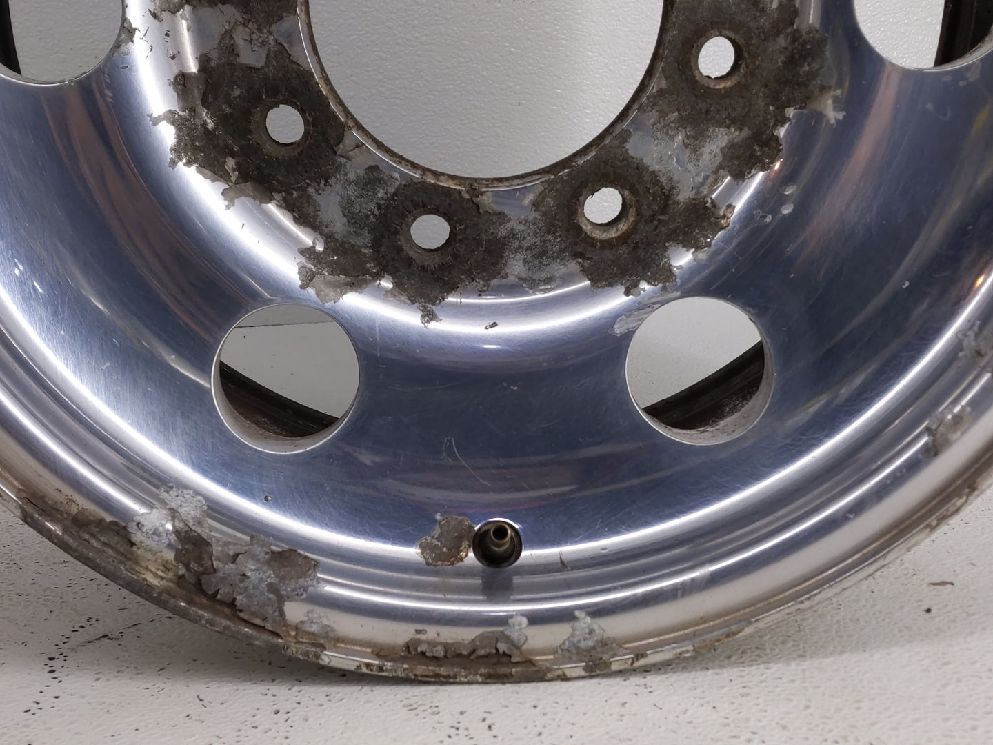 2004-2004 Ford F-250 Super Duty Oem Wheel Rim 803959 - Oemusedautoparts1.com